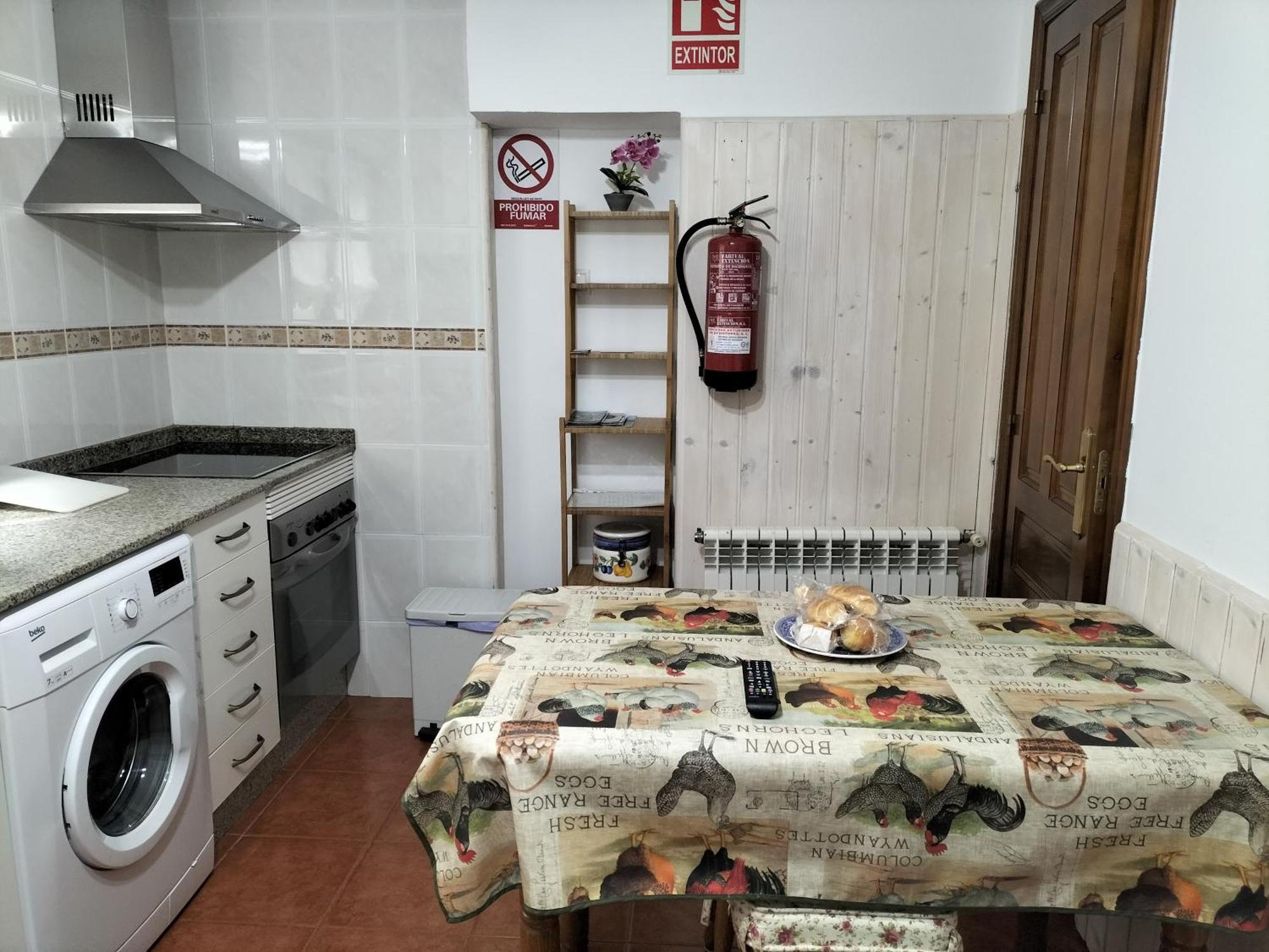 V.V Casa Mones Cangas de Onís Quarto foto